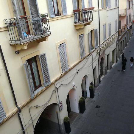 Residenza Mazzini Foligno Exteriör bild